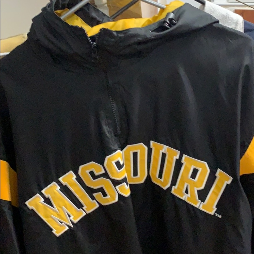 Mizzou rain pullover. Size Medium
